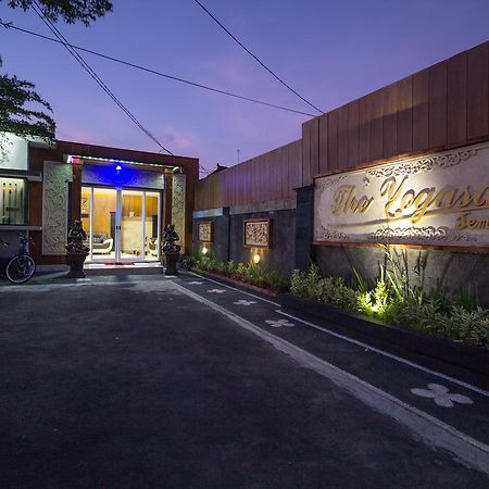 Hotel The Yogasari Seminyak Exterior foto