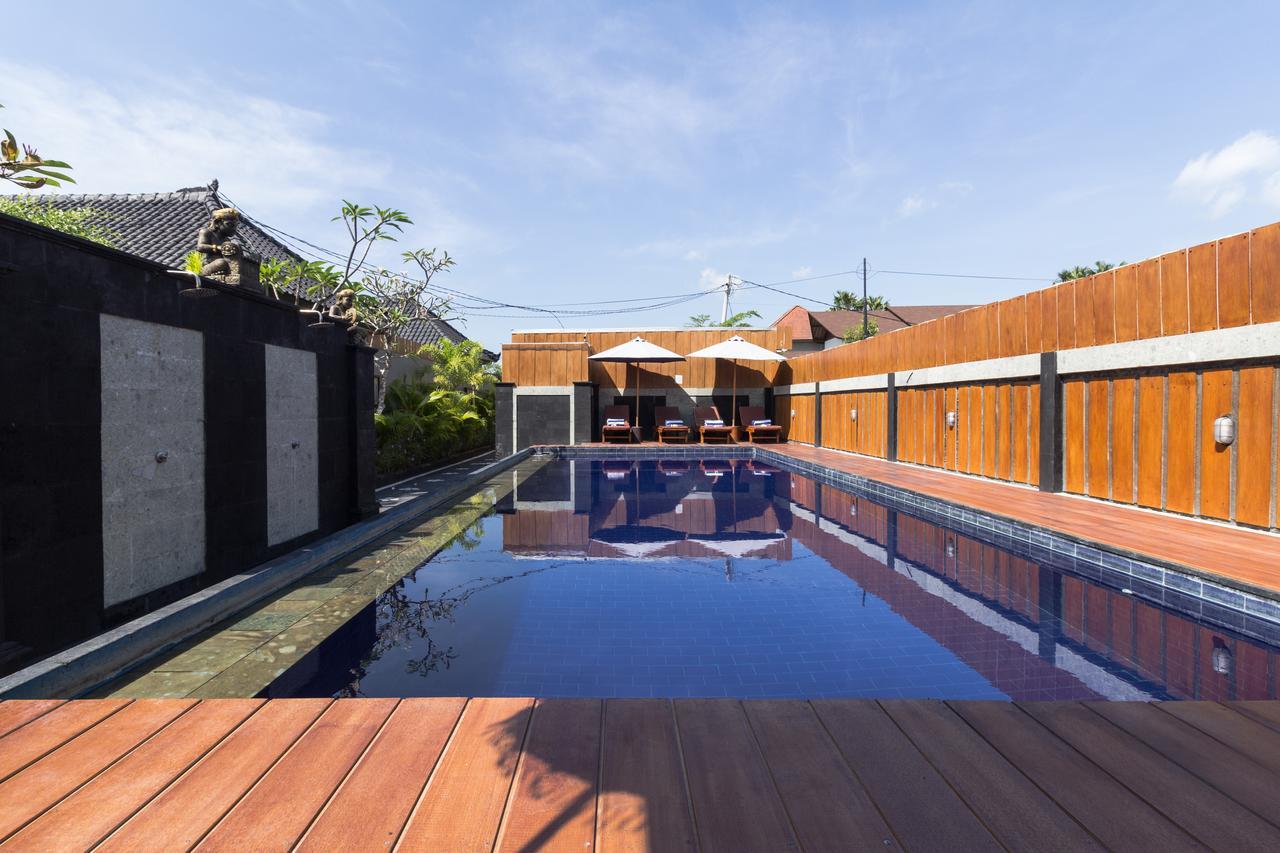 Hotel The Yogasari Seminyak Exterior foto