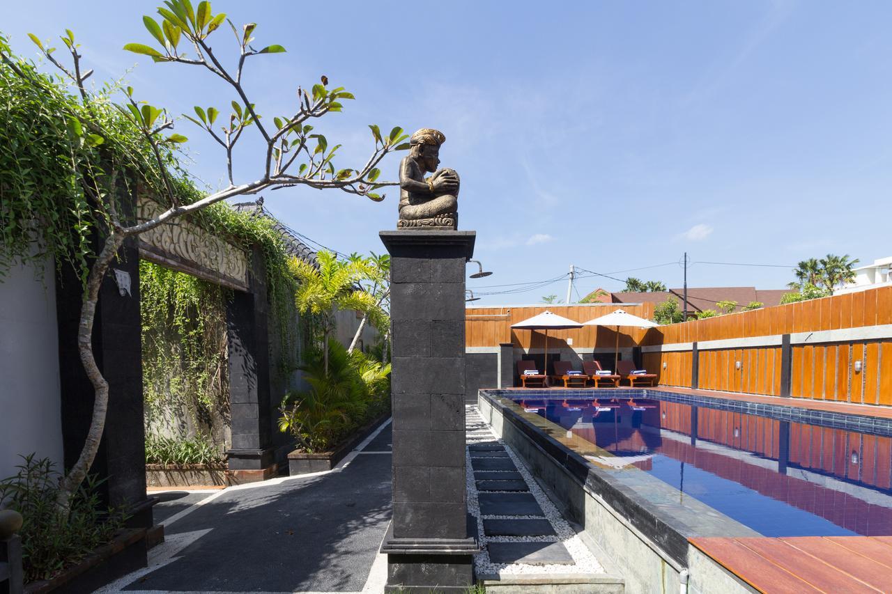 Hotel The Yogasari Seminyak Exterior foto